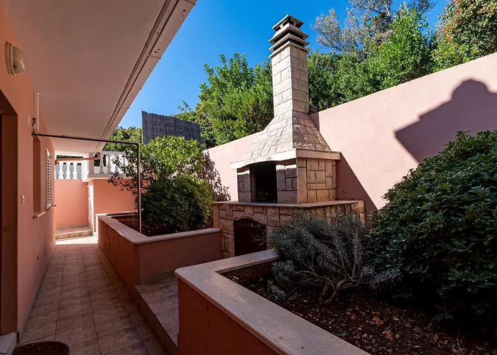 Seaside Family Friendly House With A Swimming Pool Vela Luka, Korcula - 12289 Casa de Férias Vela Luka