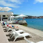 Hébergement de vacances Seaside Family Friendly House With A Swimming Pool Vela Luka, Korcula - 12289 Vela Luka