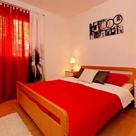 Seaside Family Friendly House With A Swimming Pool Vela Luka, Korcula - 12289 펜션 벨라루카