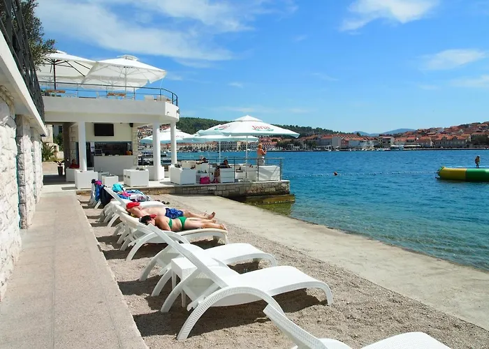 度假居 Seaside Family Friendly House With A Swimming Pool Vela Luka, Korcula - 12289 尼亚卢卡