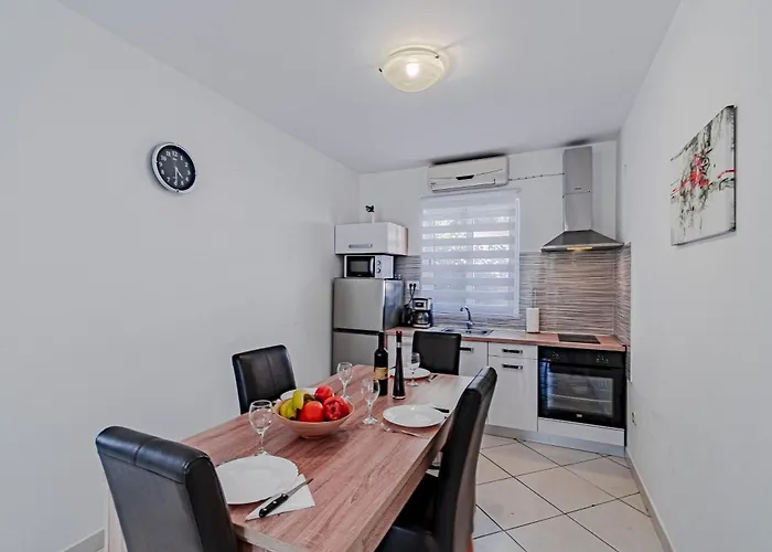 Seaside Family Friendly House With A Swimming Pool Vela Luka, Korcula - 12289