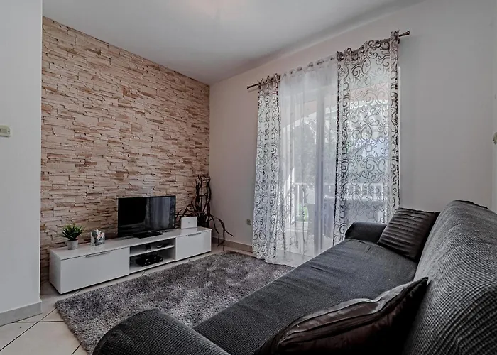 Seaside Family Friendly House With A Swimming Pool Vela Luka, Korcula - 12289 度假居